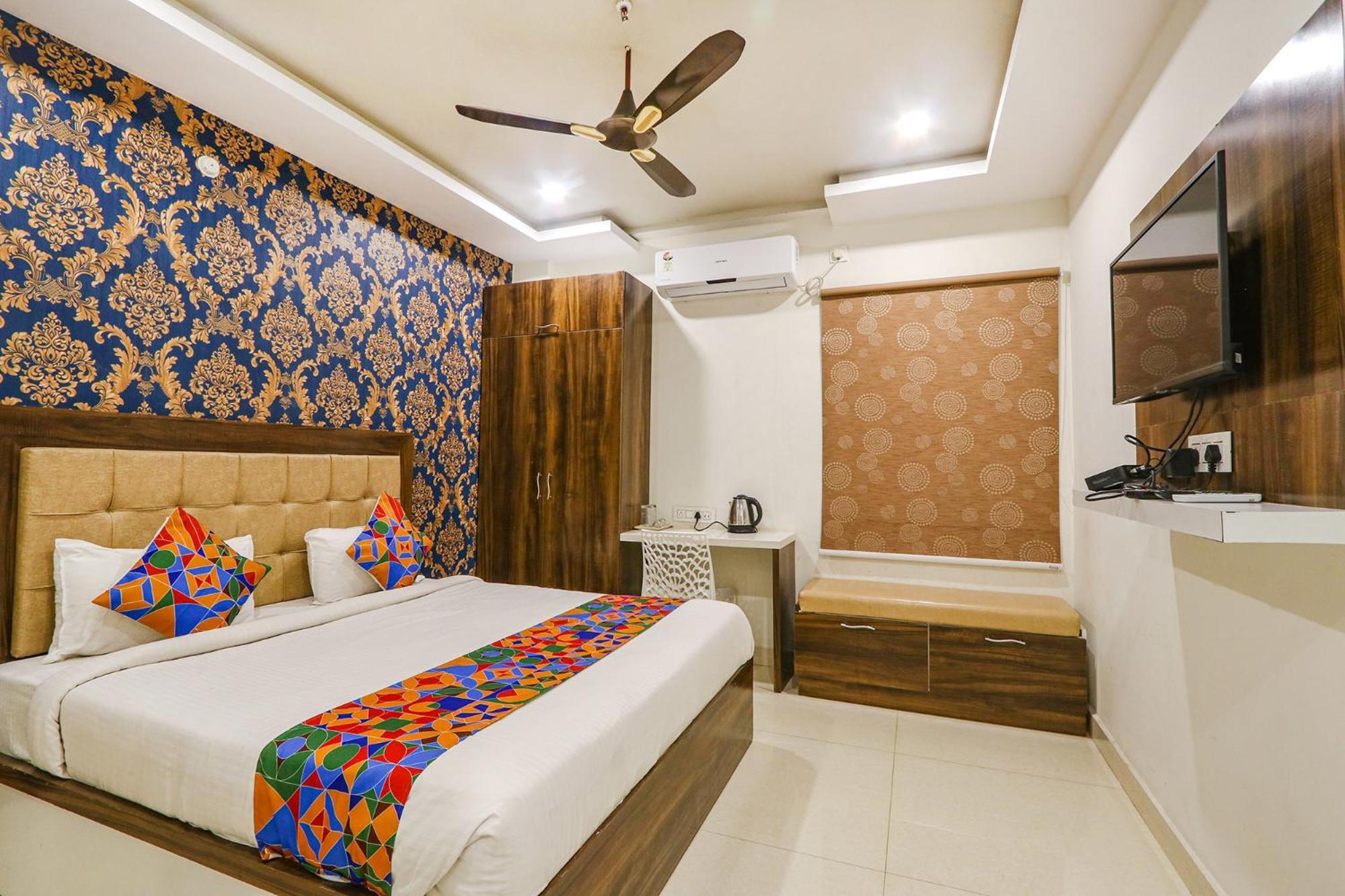 Fabhotel The Sunrise Inn - Nr Gayatri Vidya Parishad College Of Engineering 维沙卡帕特南 外观 照片